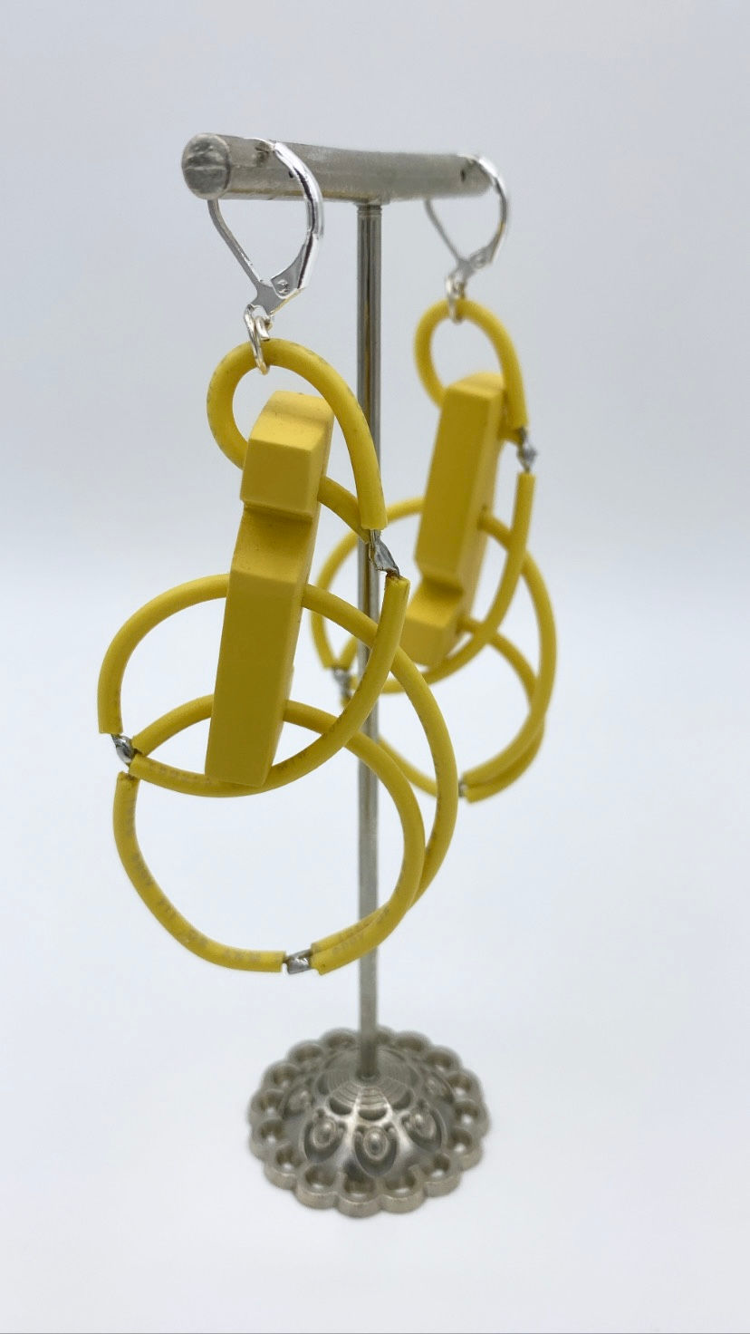 Thumbnail: Yellow Iris Earrings 