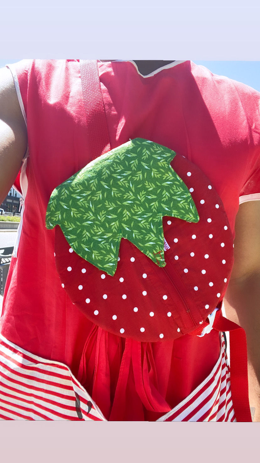 Thumbnail: Strawberry Pouch