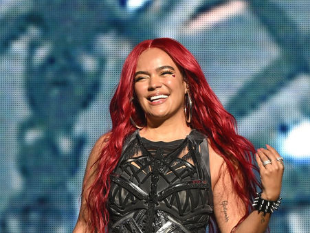 KAROL G SE RETIRA TEMPORALMENTE DE LOS ESCENARIOS