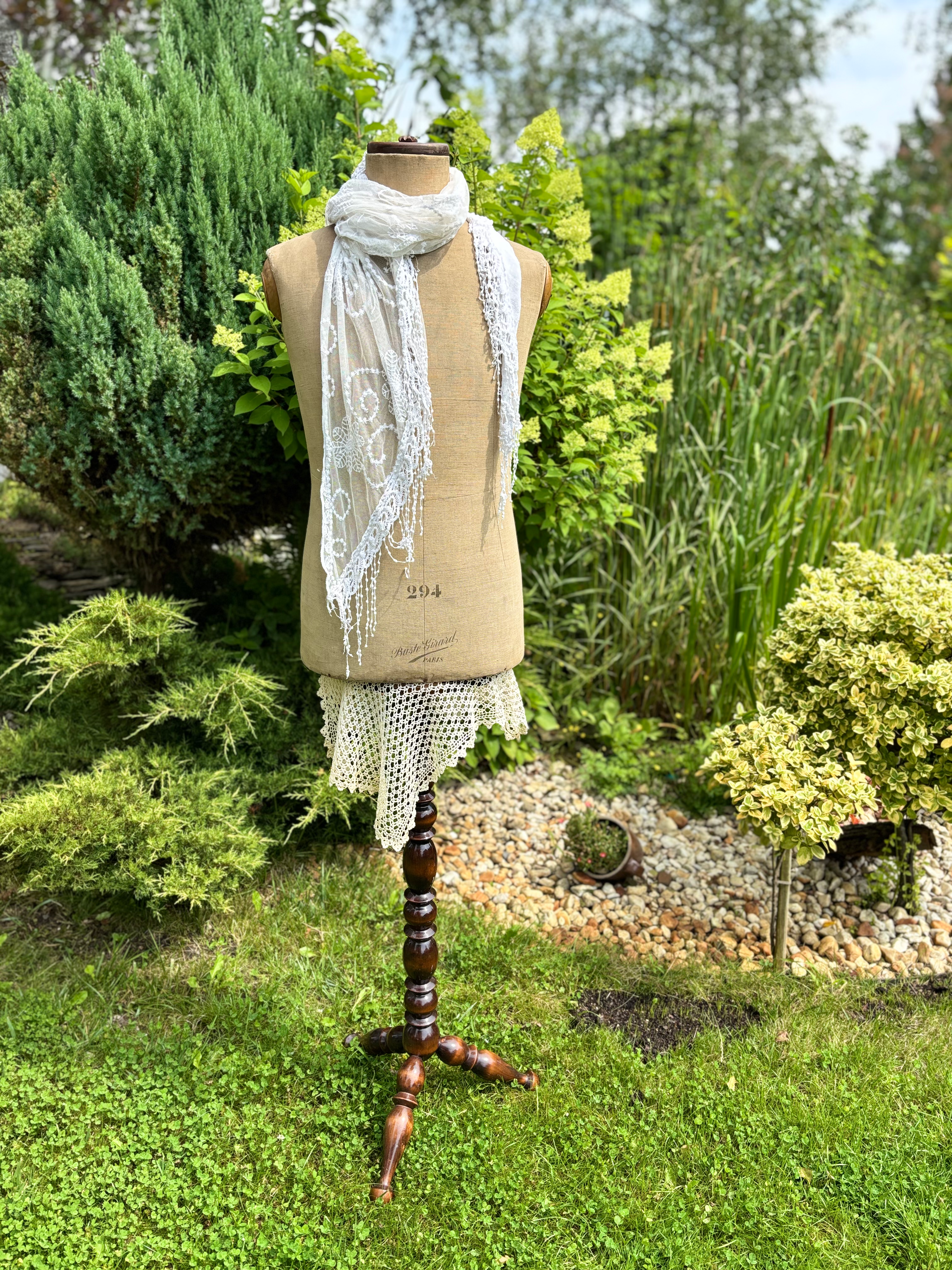 Manekin francuski ze stołkiem