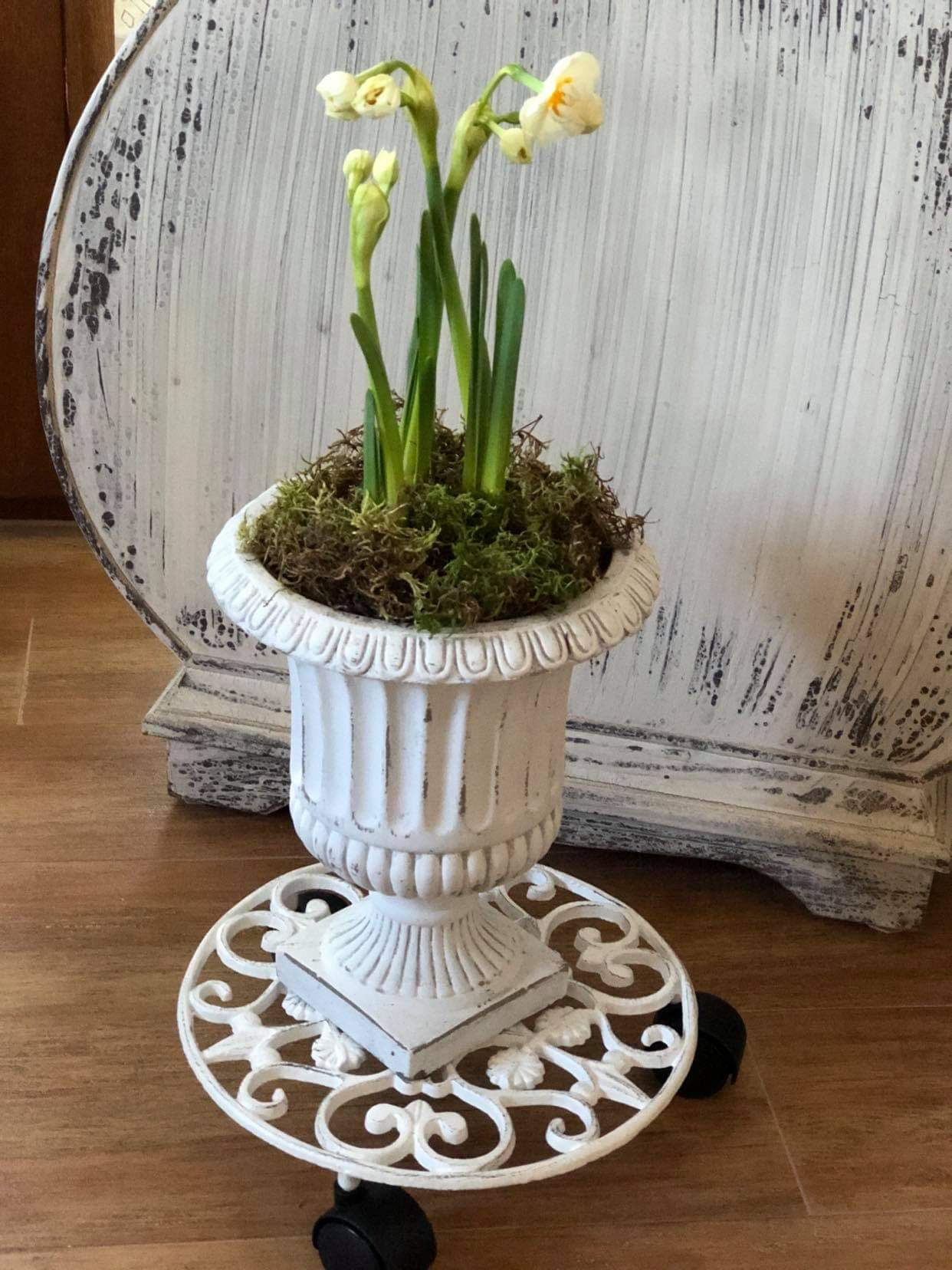 Shabby chic pomocnik do donic