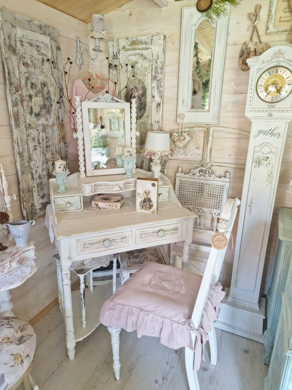 Toaletka z sekretarzykiem