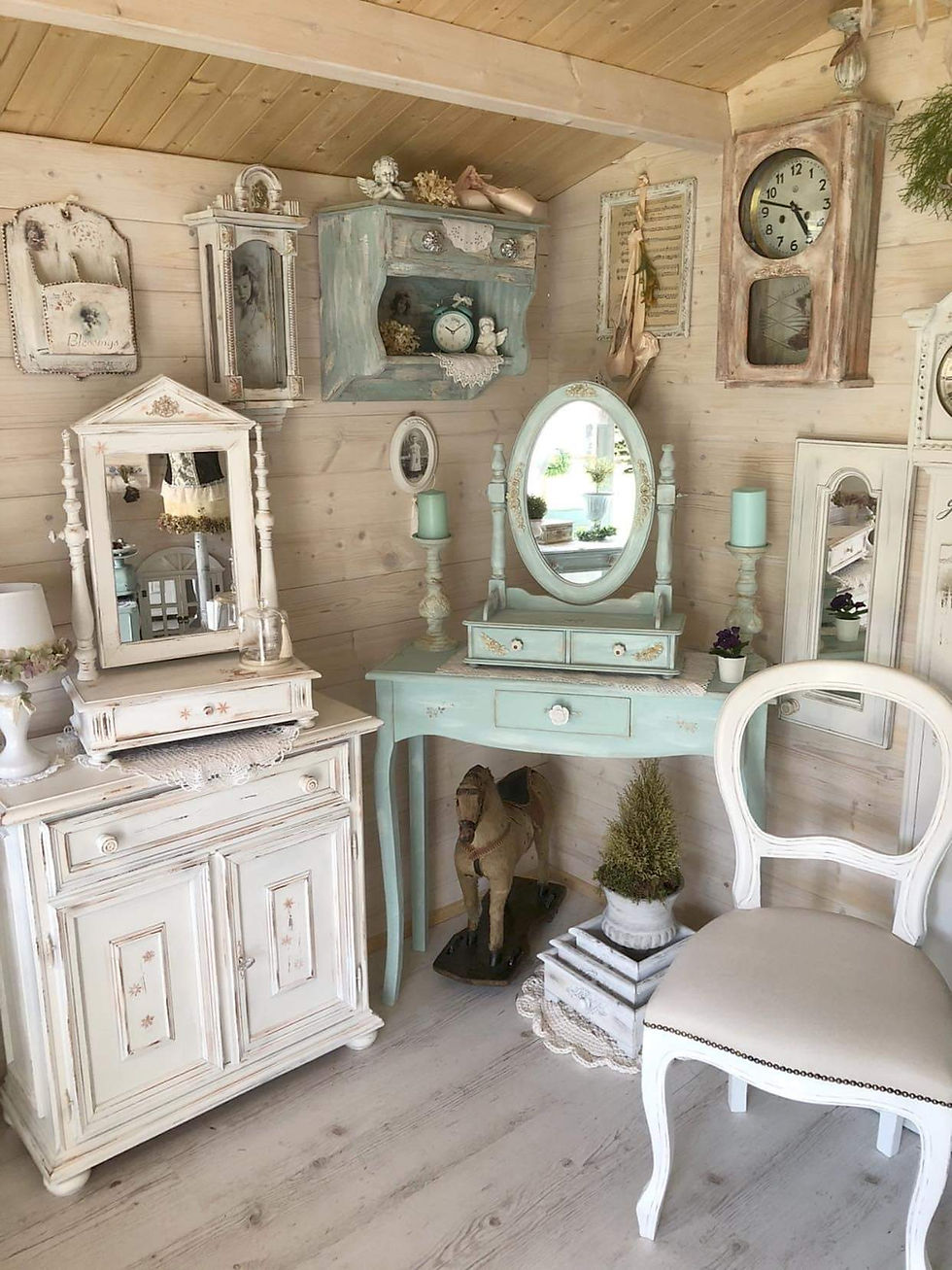 Miniatura: Szafka wisząca Shabby chic