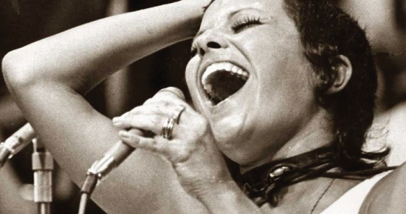 COMO NOSSOS PAIS: Um Simulacro de Resistência