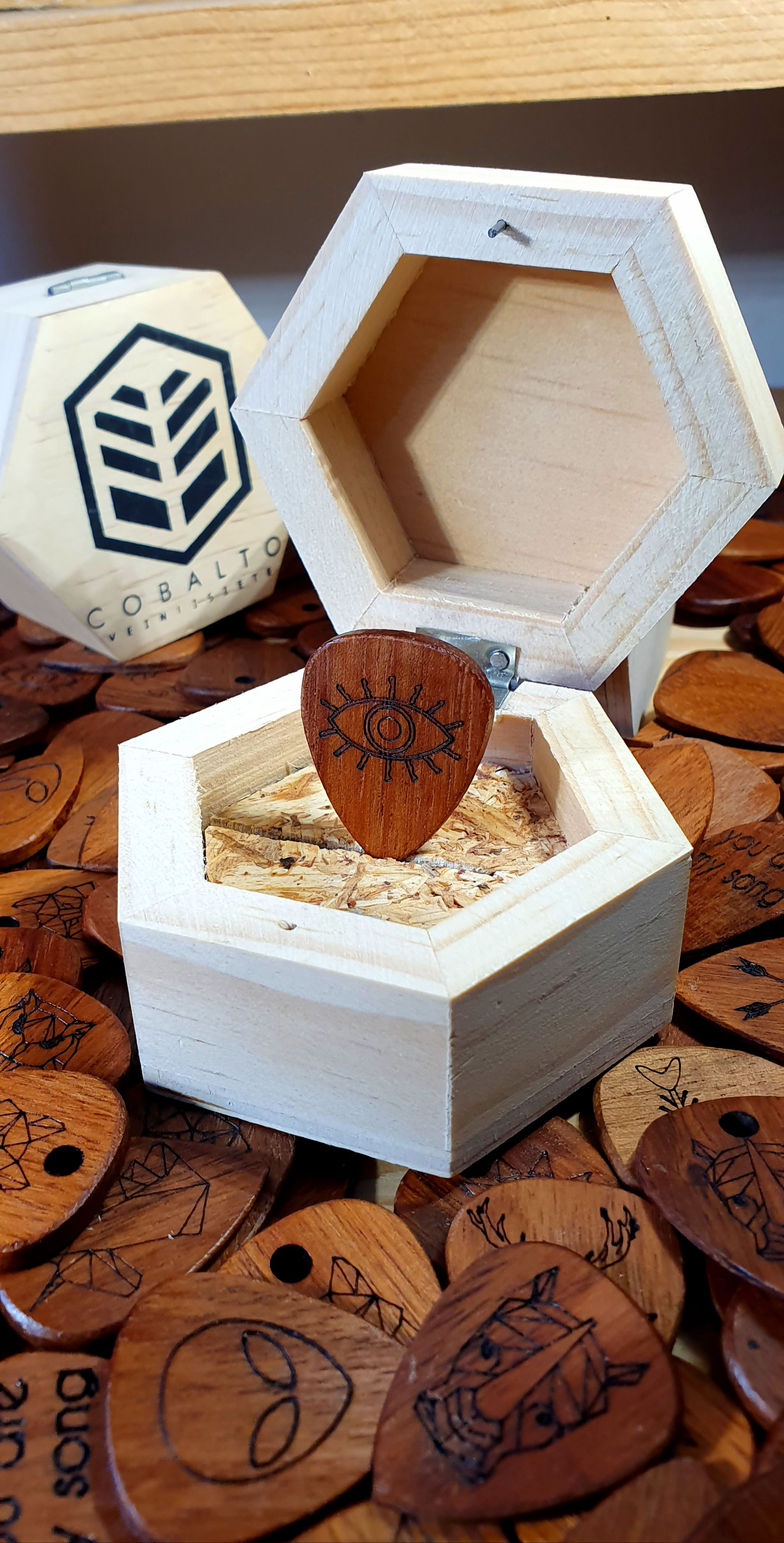 Plumilla de madera (Ojo)