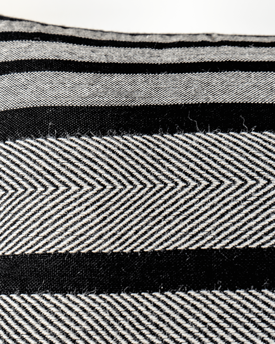 Thumbnail: Details KUNTUR Alpaca Cushion