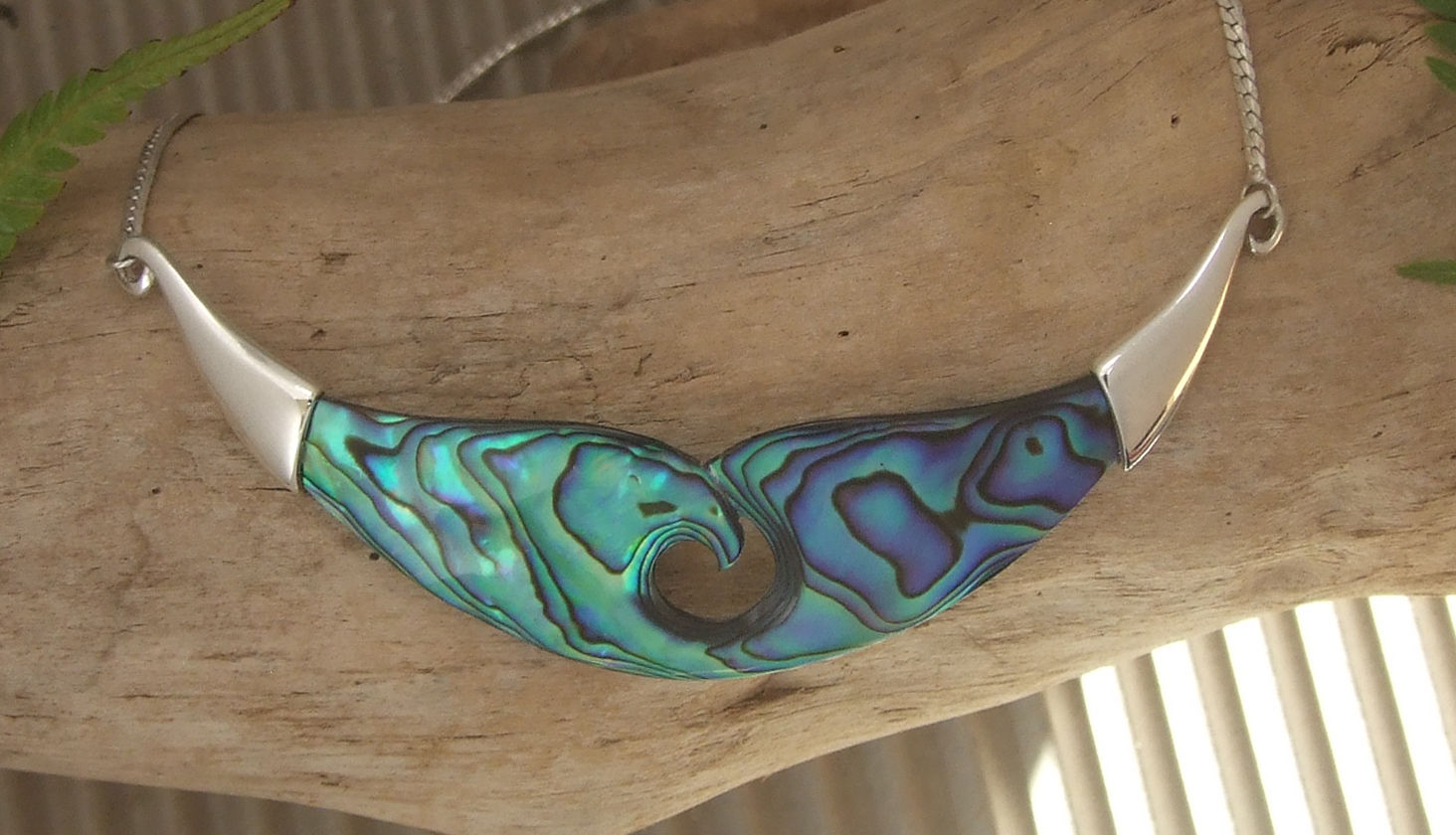 "Koru-Waves" Natural Paua Necklace Sterling Silver Caps & Chain 3019bx