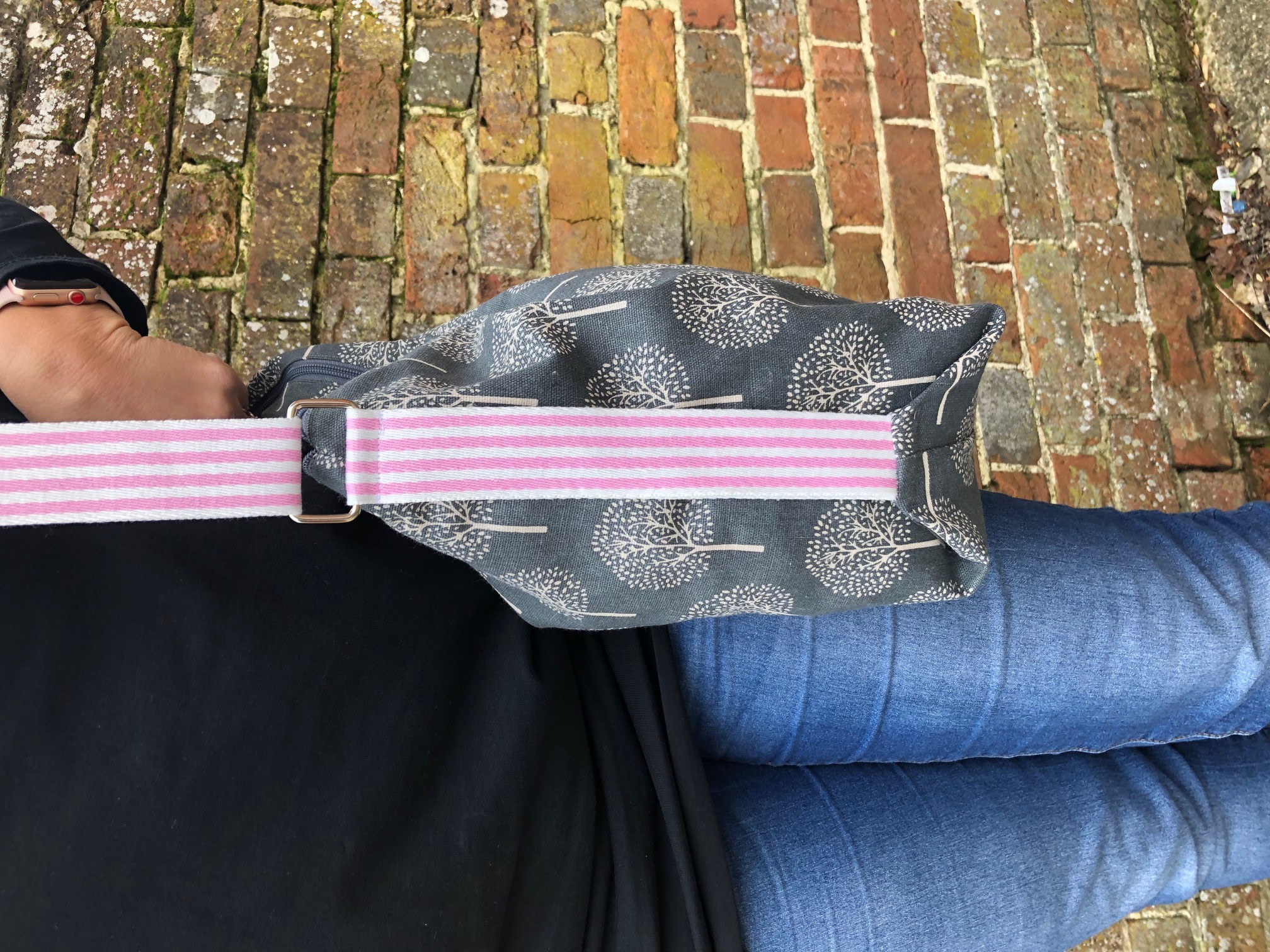 How to make an adjustable strap for a cross body bag owl and sewing cat