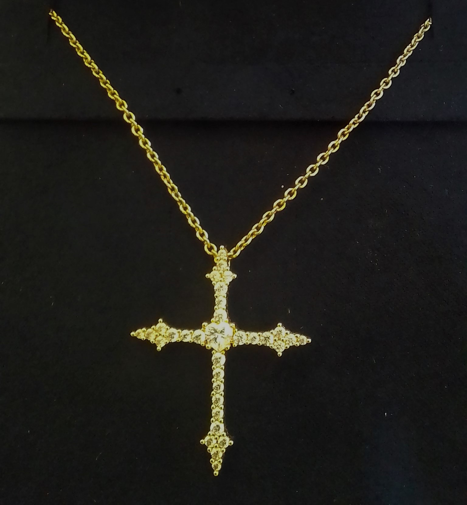 Catena e Croce Ferragni