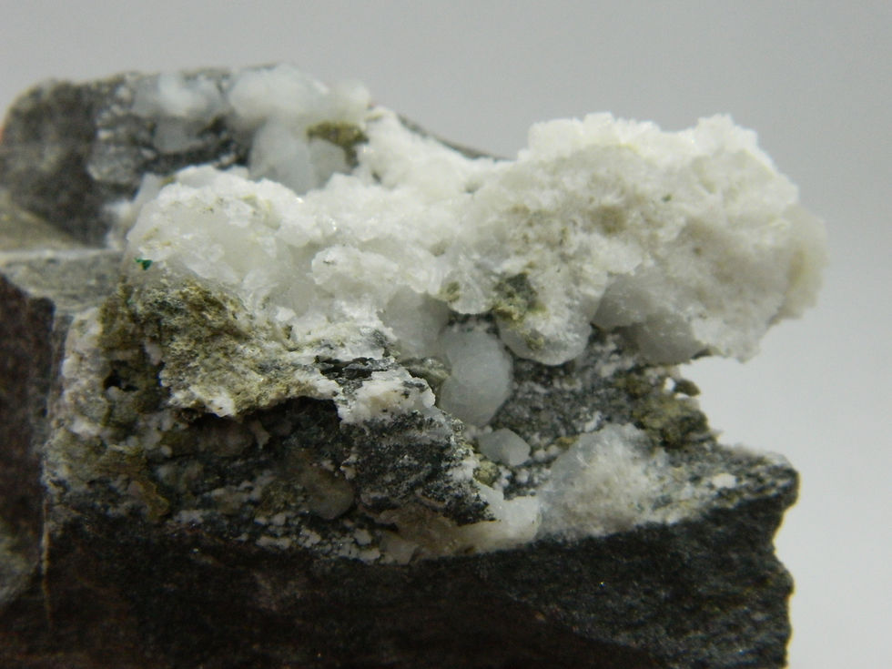 Miniatura: Datolit  Markovice  ( Datolite )