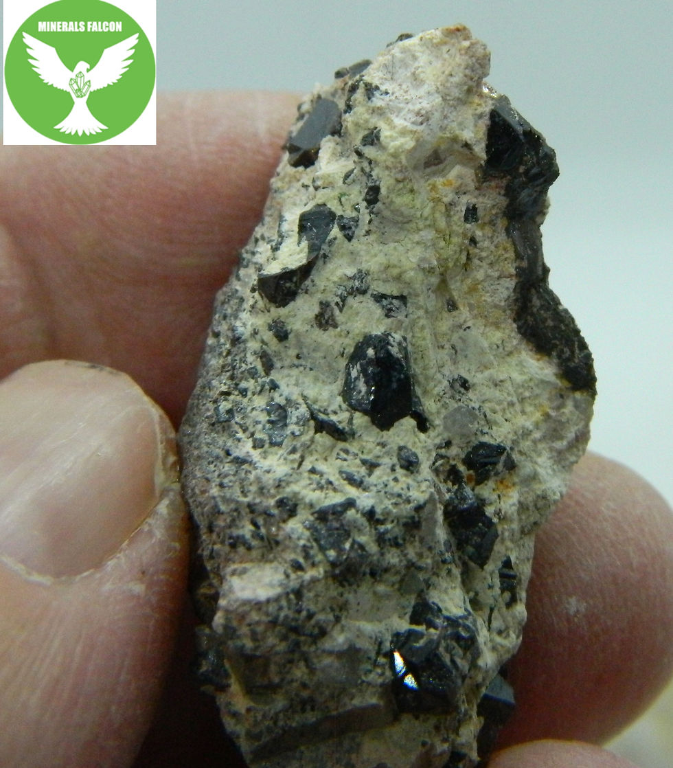 Miniatura: Kasiterit - Hubr (Eng:Cassiterite)