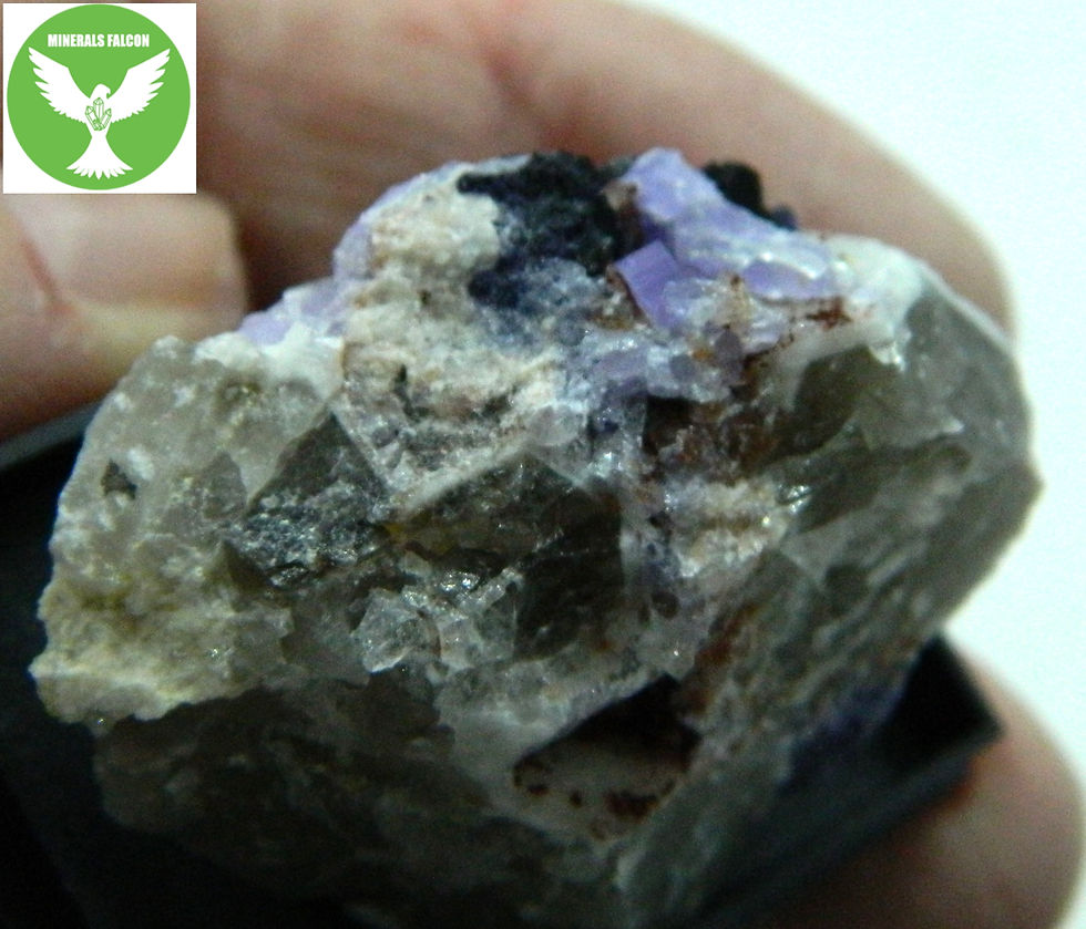Miniatura: Apatit, fluorit Krásno - ž.lom ( Apatite)