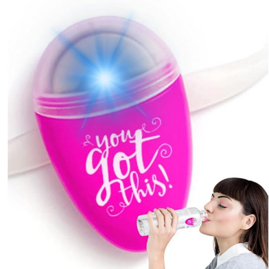 I migliori trucchi per ricordarsi di bere acqua durante il giorno