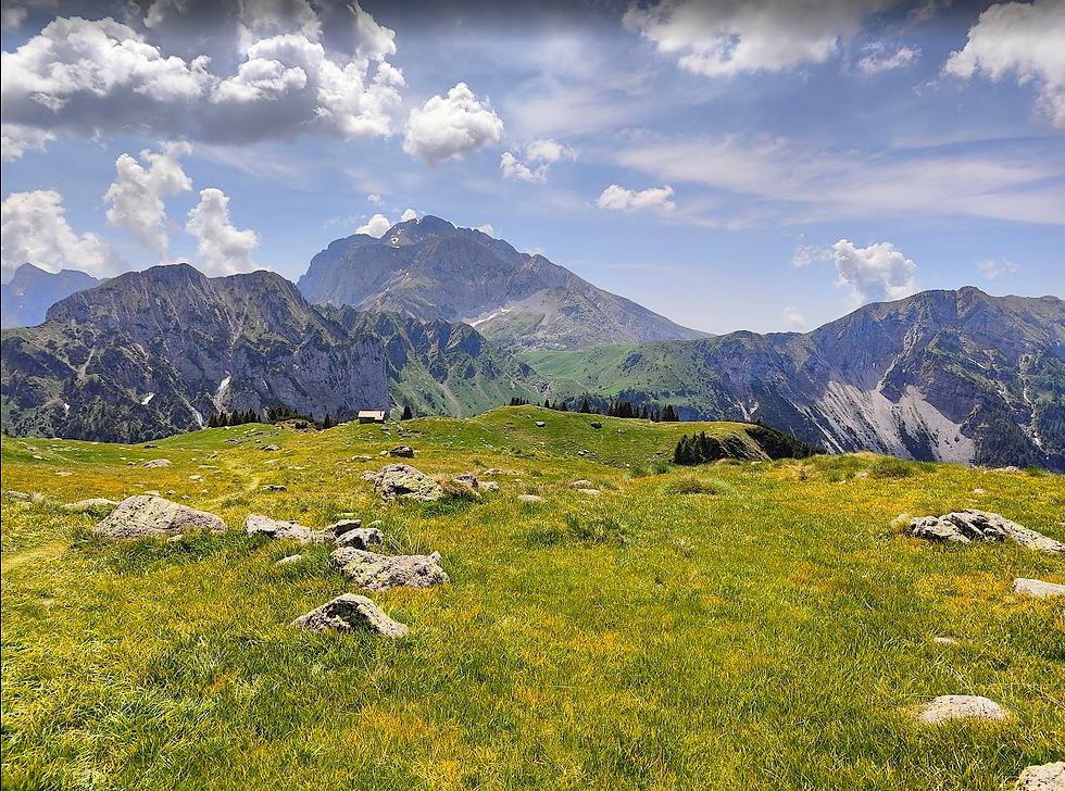 Come raggiungere il Lago di Pietra Quadra dalle Baite di Mezzeno in Val Brembana