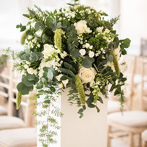 Rosa, white lady spray roses, eucalyptus