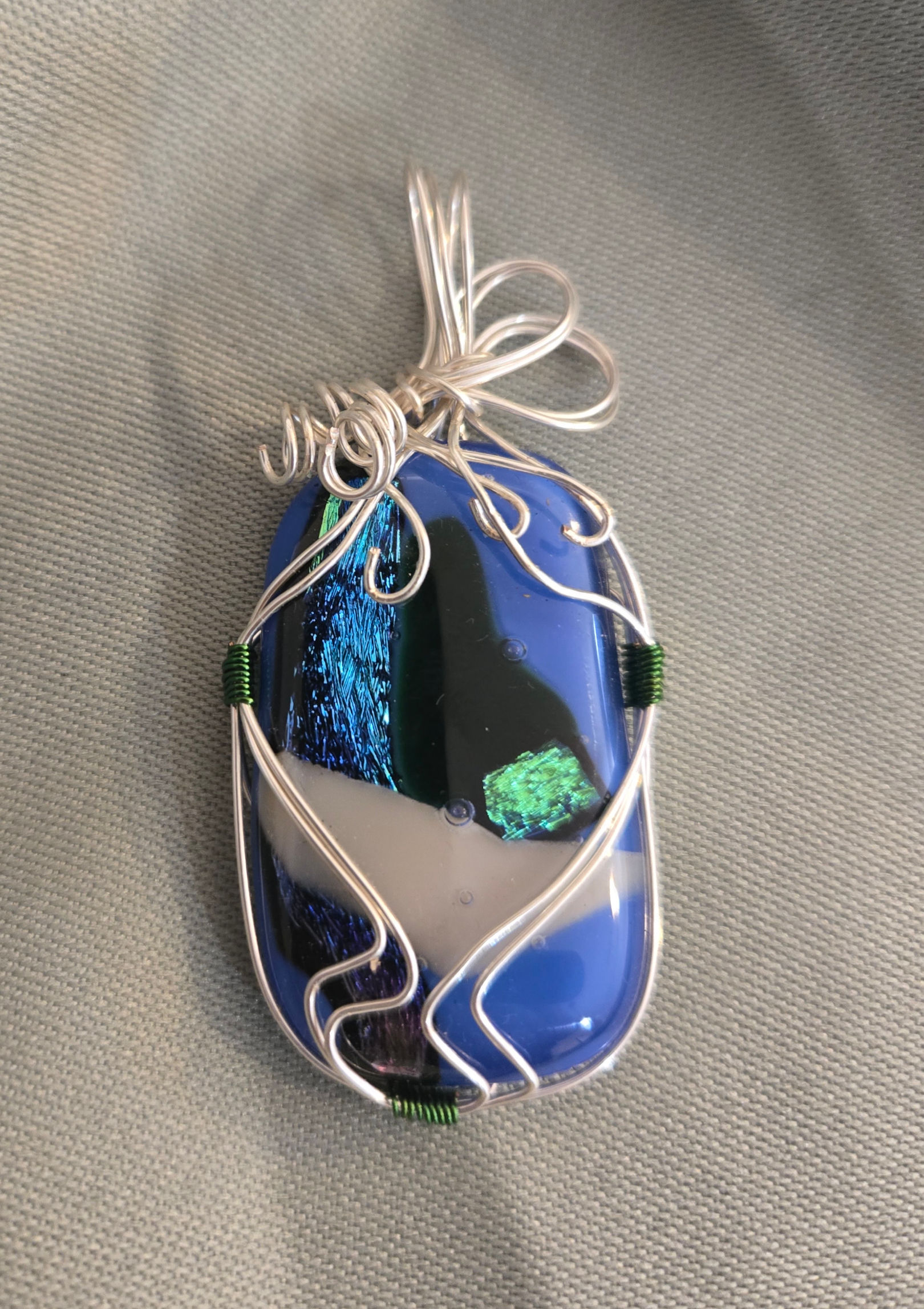 Jewelry/pendants/wire wrapped