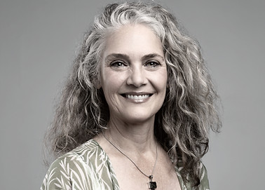 Leisha Davies_edited.jpg