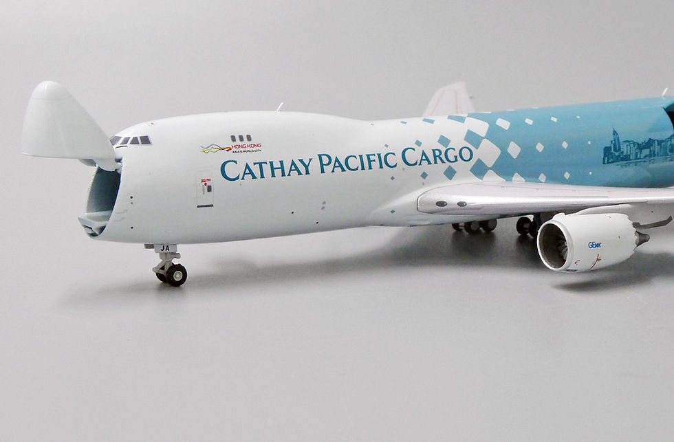 Thumbnail: “Interactive” B747-8F Scale 1:400 Diecast model EW4748005