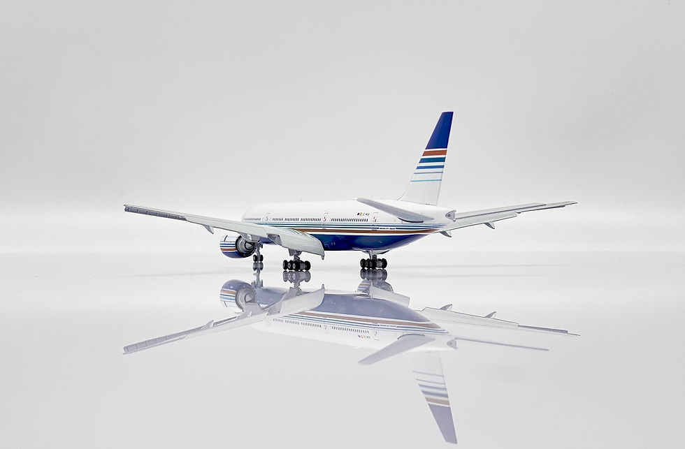 Thumbnail: “Flaps Down” Privilege Style B777-200ER EC-MUA JC Wings 1:400 XX40058A (E)
