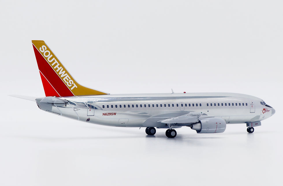Thumbnail: XX20582 1:200 Southwest Airlines B737-300 "Silver One" "Polished" N629SW