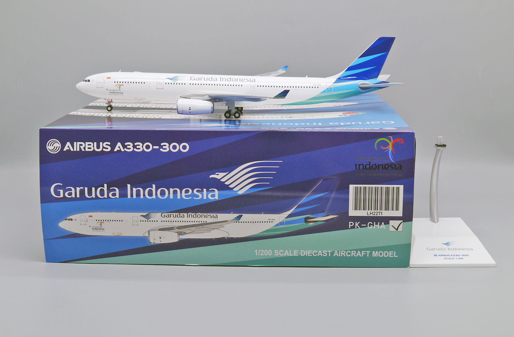 Garuda Indonesia A330-300 Reg: PK-GHA JC Wings 1:200 Diecast Model LH2271