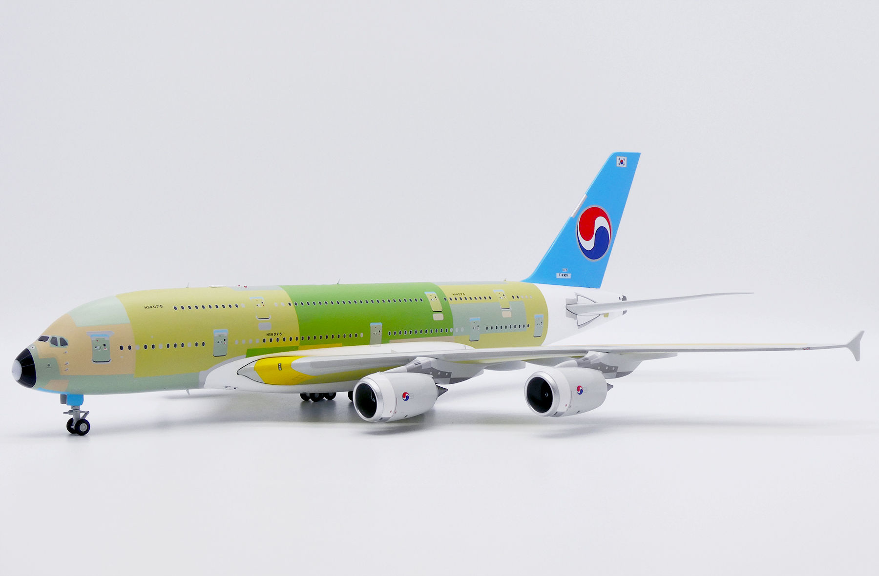 XX20064 1:200 Korean Air A380 "Bare Metal" F-WWSS