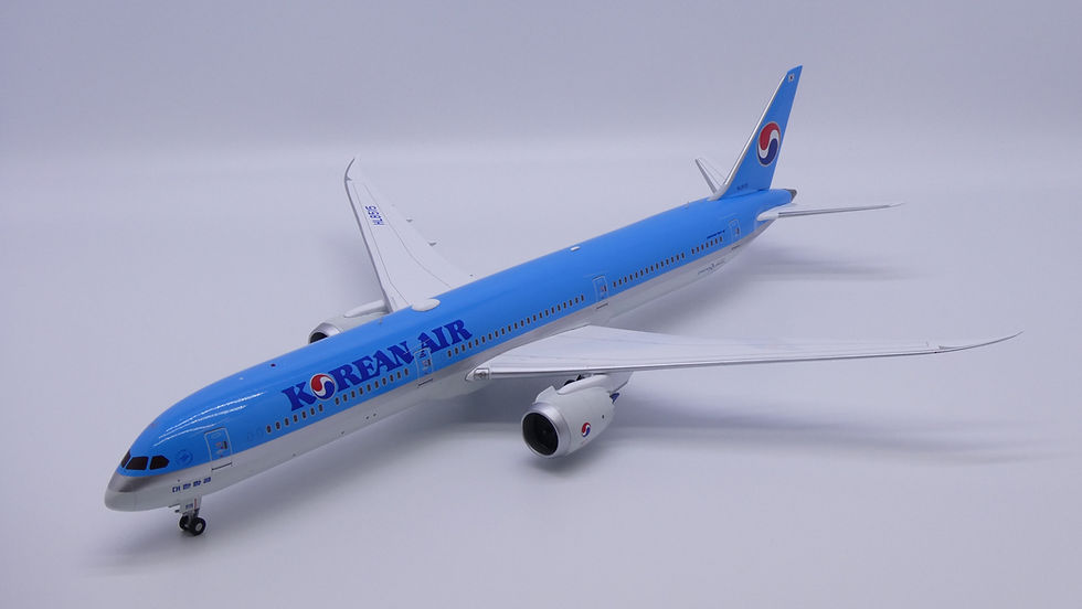 Thumbnail: "Flaps Down" Korean Air B787-10 Reg: HL8515 Scale 1:200 Diecast model SA2069A
