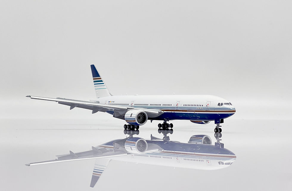 Thumbnail: “Flaps Down” Privilege Style B777-200ER EC-MUA JC Wings 1:400 XX40058A (E)