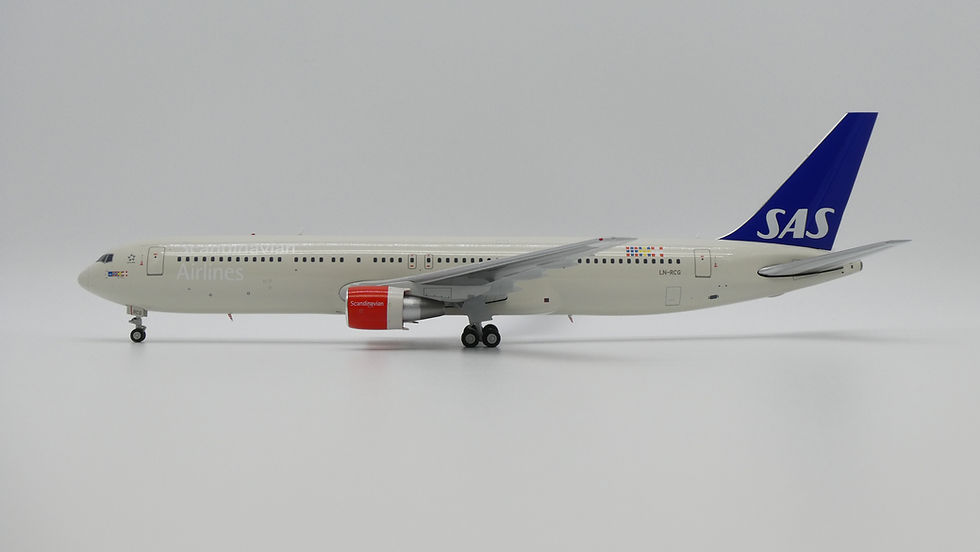 Thumbnail: SAS B767-300ER Reg: LN-RCG JC Wings Scale 1:200 Diecast XX20191 (E)