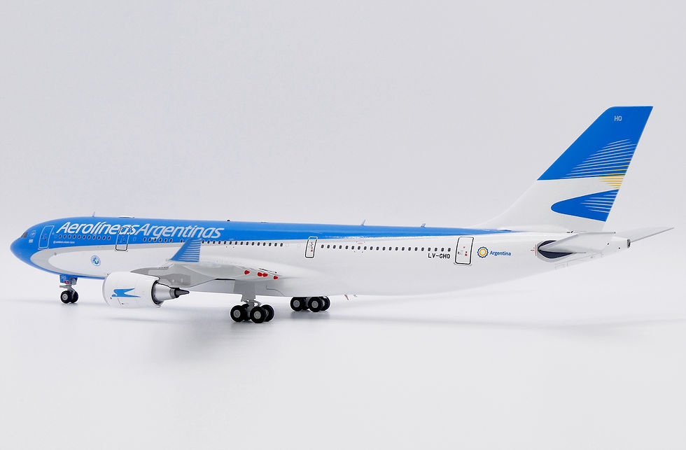 Thumbnail: Aerolíneas Argentinas A330-200 Reg: LV-GHQ Scale 1:200 Diecast XX20367