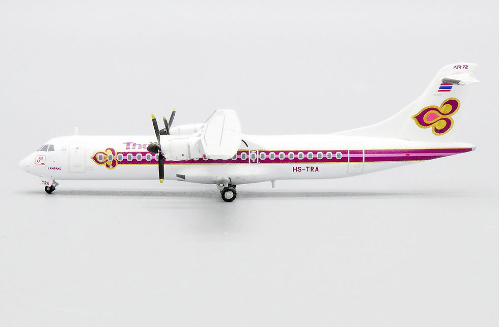 Thumbnail: Thai Airways ATR 72-200 Reg: HS-TRA JC Wings Scale 1:400 Diecast LH4239 (E+)