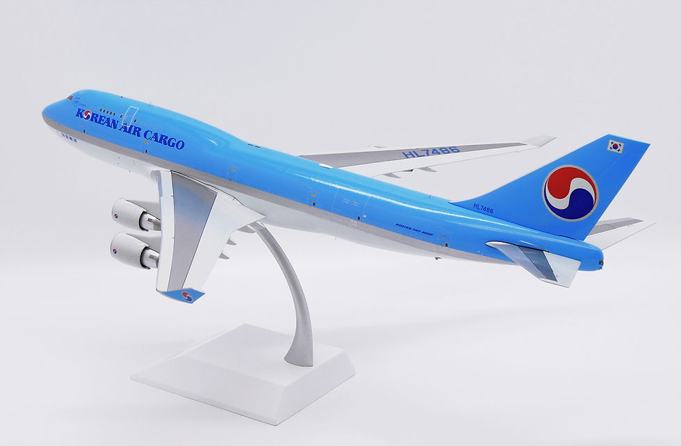 Thumbnail: Korean Air Cargo B747-400BCF Reg: HL7486 JC Wings Scale 1:200 Diecast XX20186