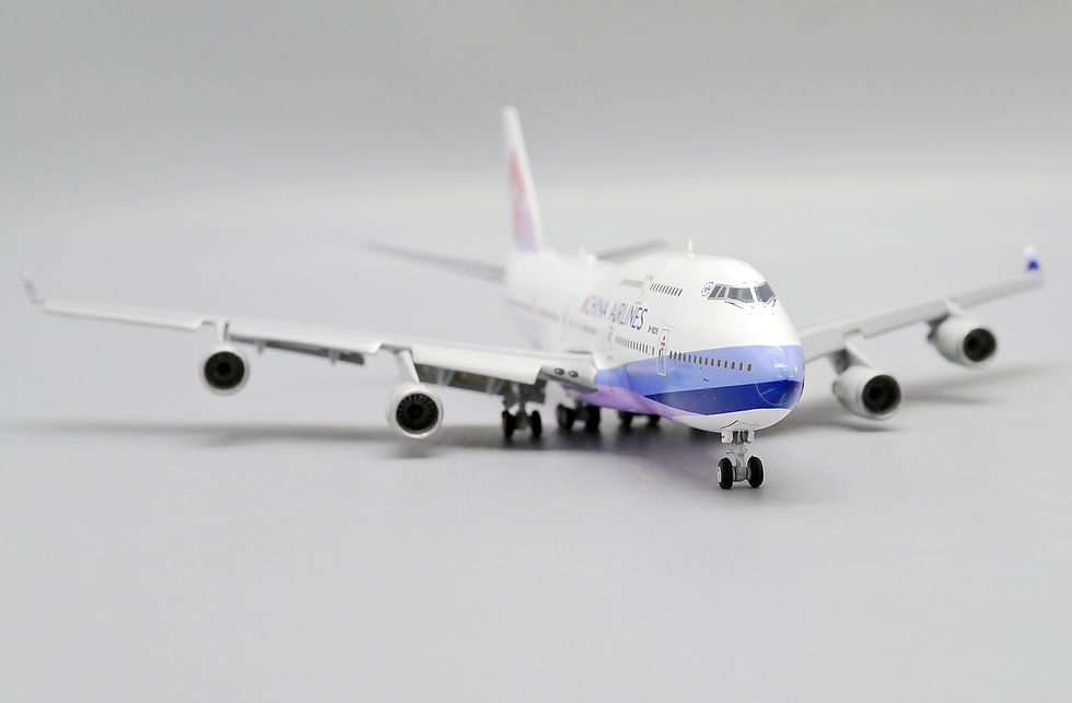 Thumbnail: "Flaps Down" China Airlines B747-400 B-18215 1:400 JC Wings Diecast XX4977A
