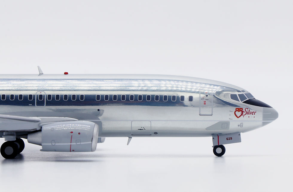 Thumbnail: XX20582 1:200 Southwest Airlines B737-300 "Silver One" "Polished" N629SW