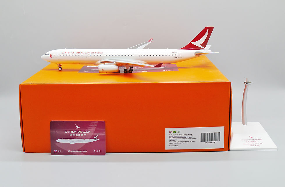 A330-300 Scale 1:200 Diecast model EW2333008 (E)