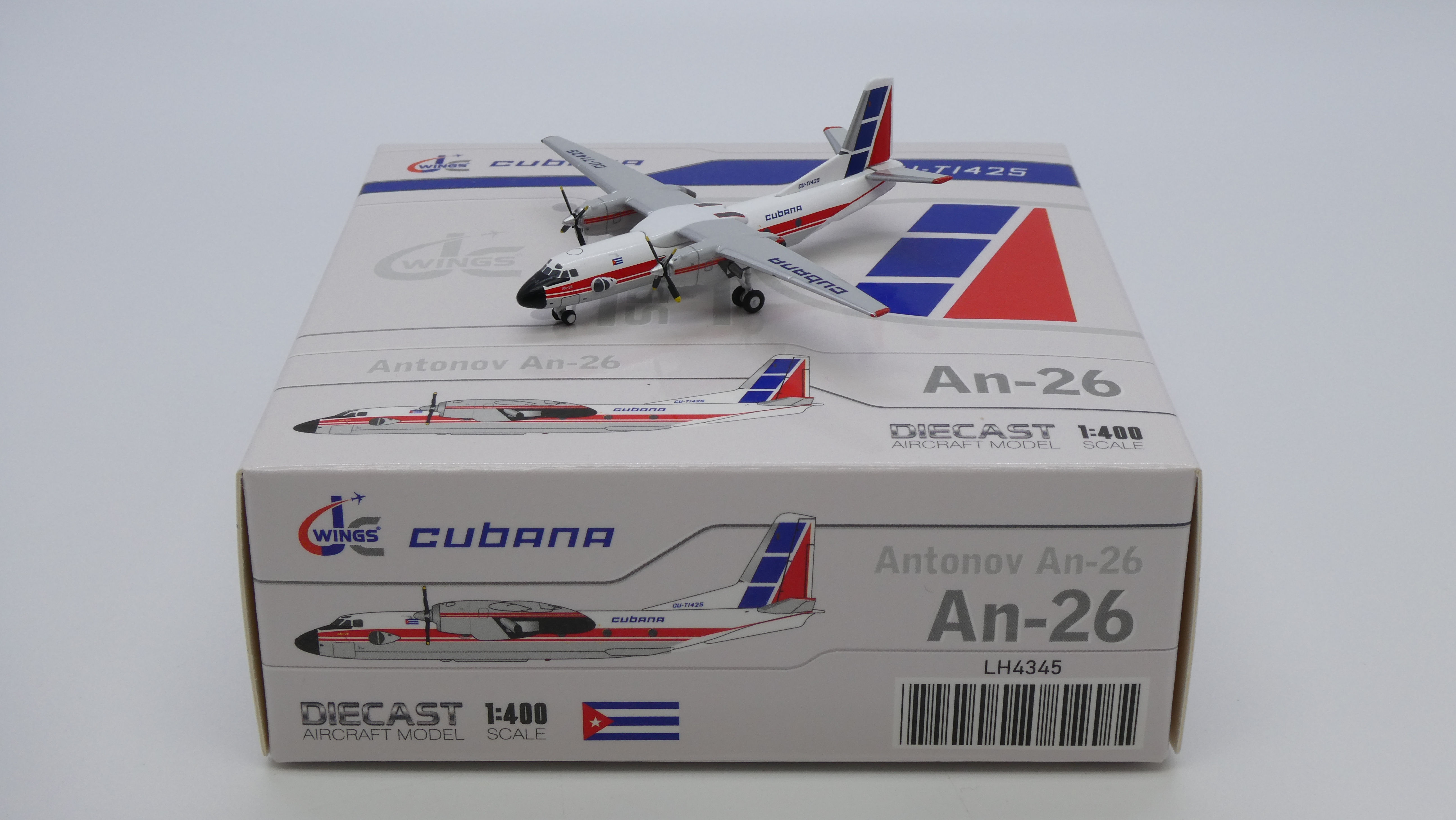 Cubana An-26 Reg: CU-T1425 JC Wings Scale 1:400 Diecast model LH4345 (E)