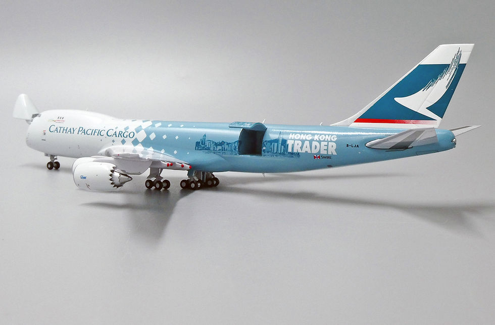 Thumbnail: “Interactive” B747-8F Scale 1:400 Diecast model EW4748005