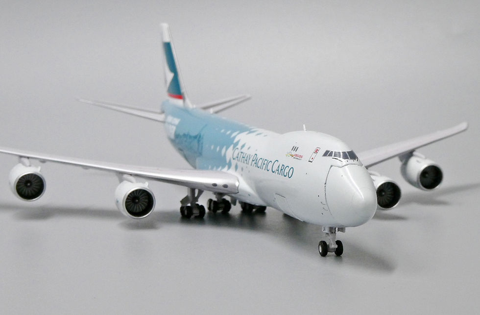 Thumbnail: “Interactive” B747-8F Scale 1:400 Diecast model EW4748005