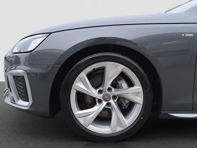 Audi A4 Avant 40 TDI quattro – Der vielseitige Kombi aus Straubing