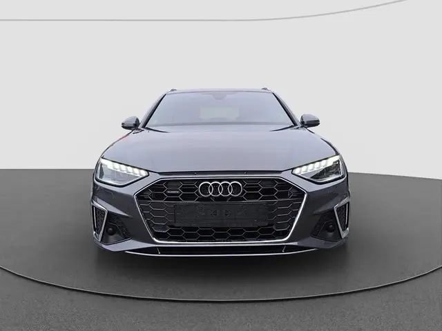 Audi A4 Avant 40 TDI quattro – Der vielseitige Kombi aus Straubing