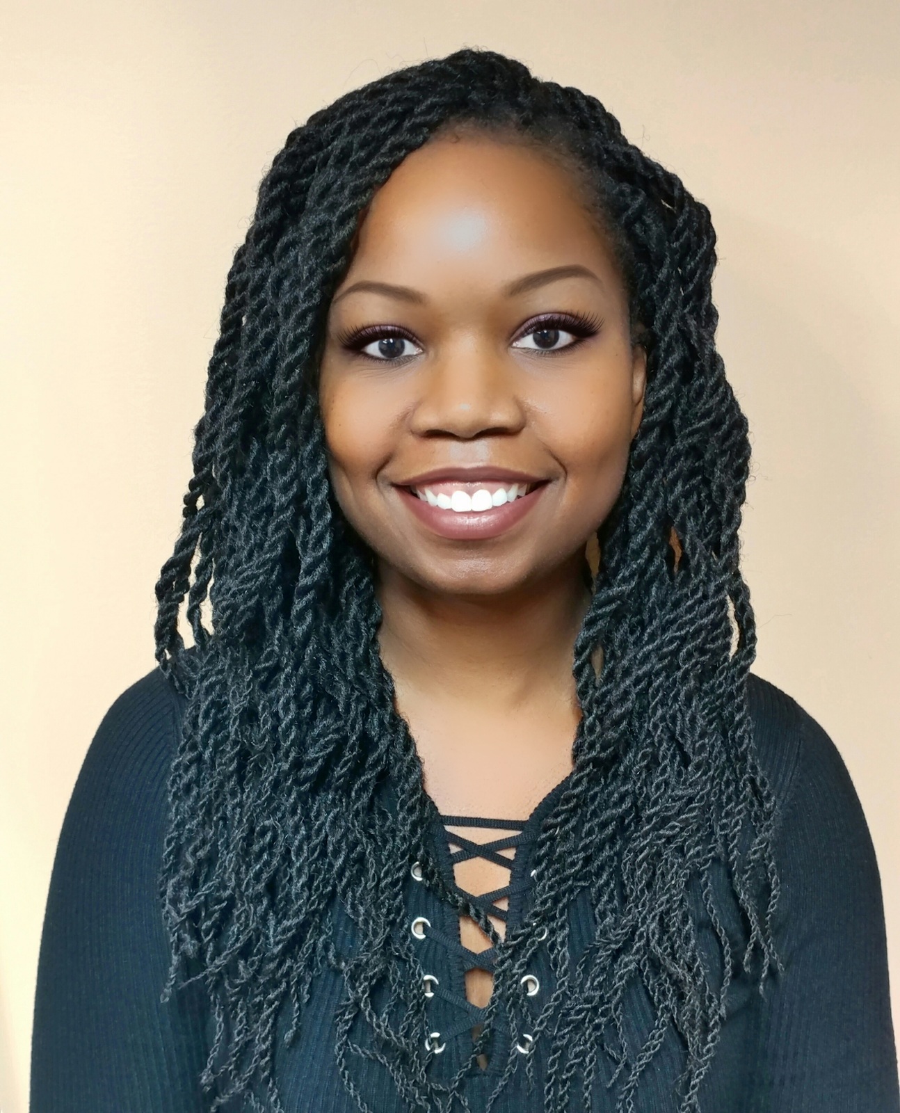 Freetress 18" Wavy Senegalese Twists