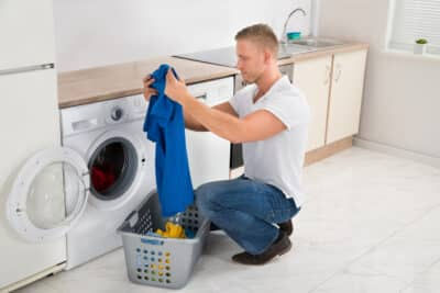 5 Reasons Why Your Clothes Are Smelly After Washing