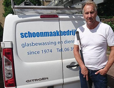 Glazenwasser en schoonmaakbedrijf Kwick