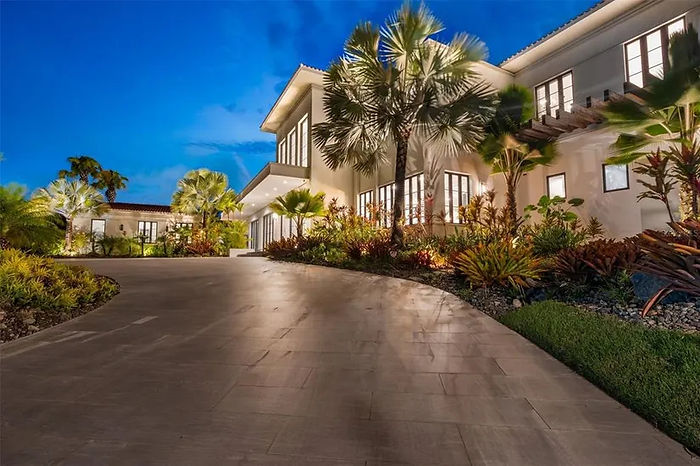 Listing Thumbnail Image 2.jpg