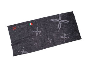 Montura Korea provides a multi-scarf and logo bandana.
