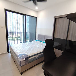 Yolo Signature Suites
Room Renting
Master Room