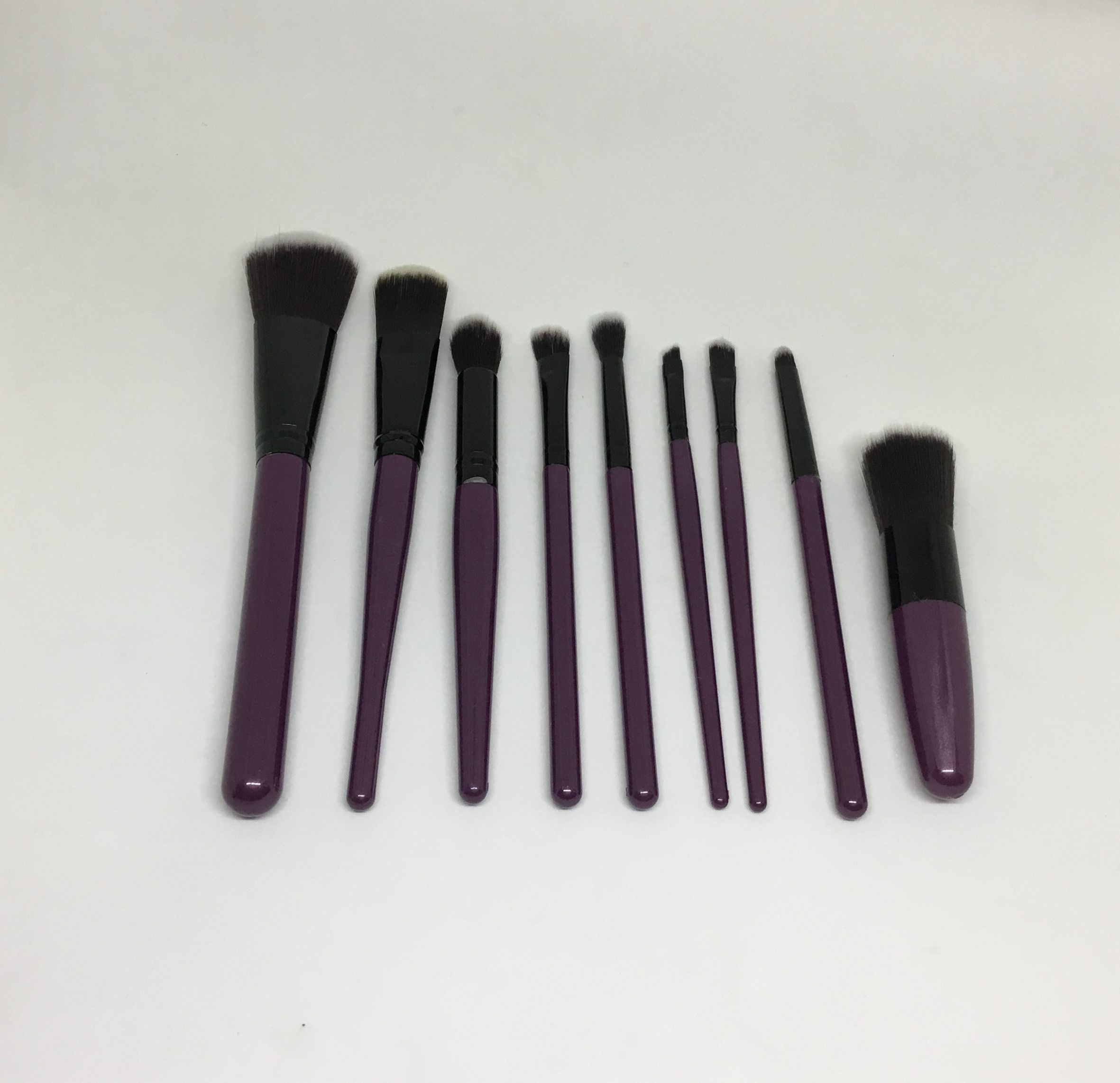 Traditional Style Makeup Brush Set