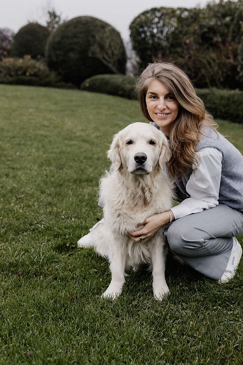 Carolin Egger und ihr Golden Retriever