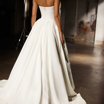 modern_ballgown_wedding_dress.jpg