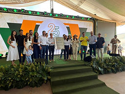 Empreendimento da Juparanã Comercial Agrícola processará até 3 mil toneladas de soja por dia e reforça estratégia de agregação de valor à produção estadual; FIEPA destaca avanço para a industrialização do estado Paragominas – O Pará deu mais um passo na direção da industrialização de suas cadeias produtivas com a inauguração, nesta sexta-feira (19), da nova indústria processadora de soja da Juparanã Comercial Agrícola Ltda., em Paragominas, no sudeste do estado. Com capacidade para processar...